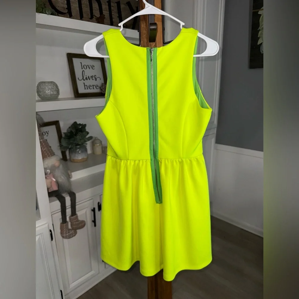 Lamour Nanette Lepore Lime Green Dress - Picture 6 of 6